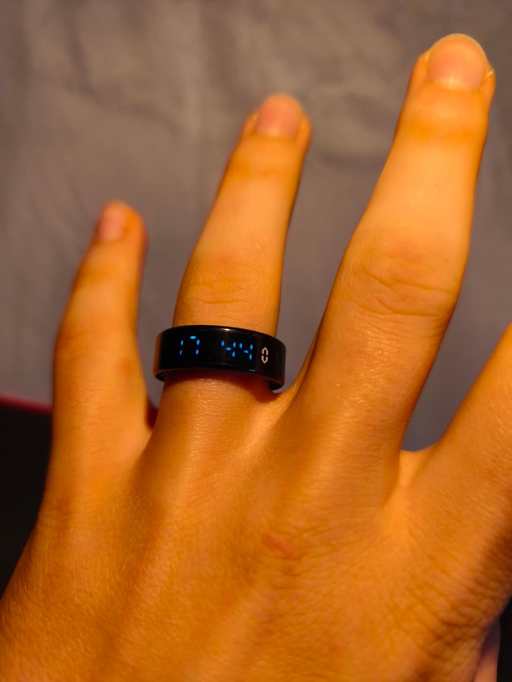 Elegancki smart-pierścionek SR08 2026 LED puls-saturacja 5ATM 💍
