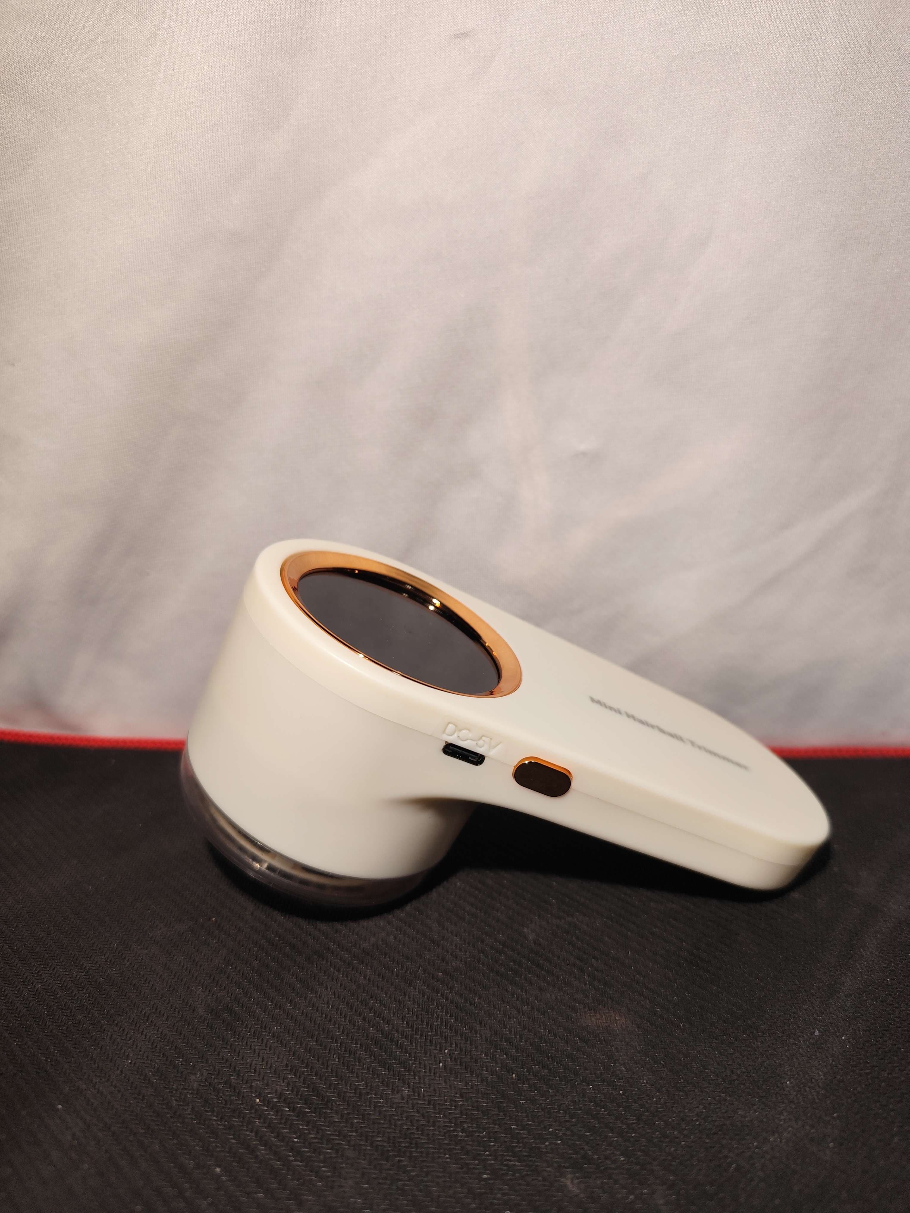 Przenośna kulka usuwająca kłaczki USB LCD 3-stopniowa 🔋