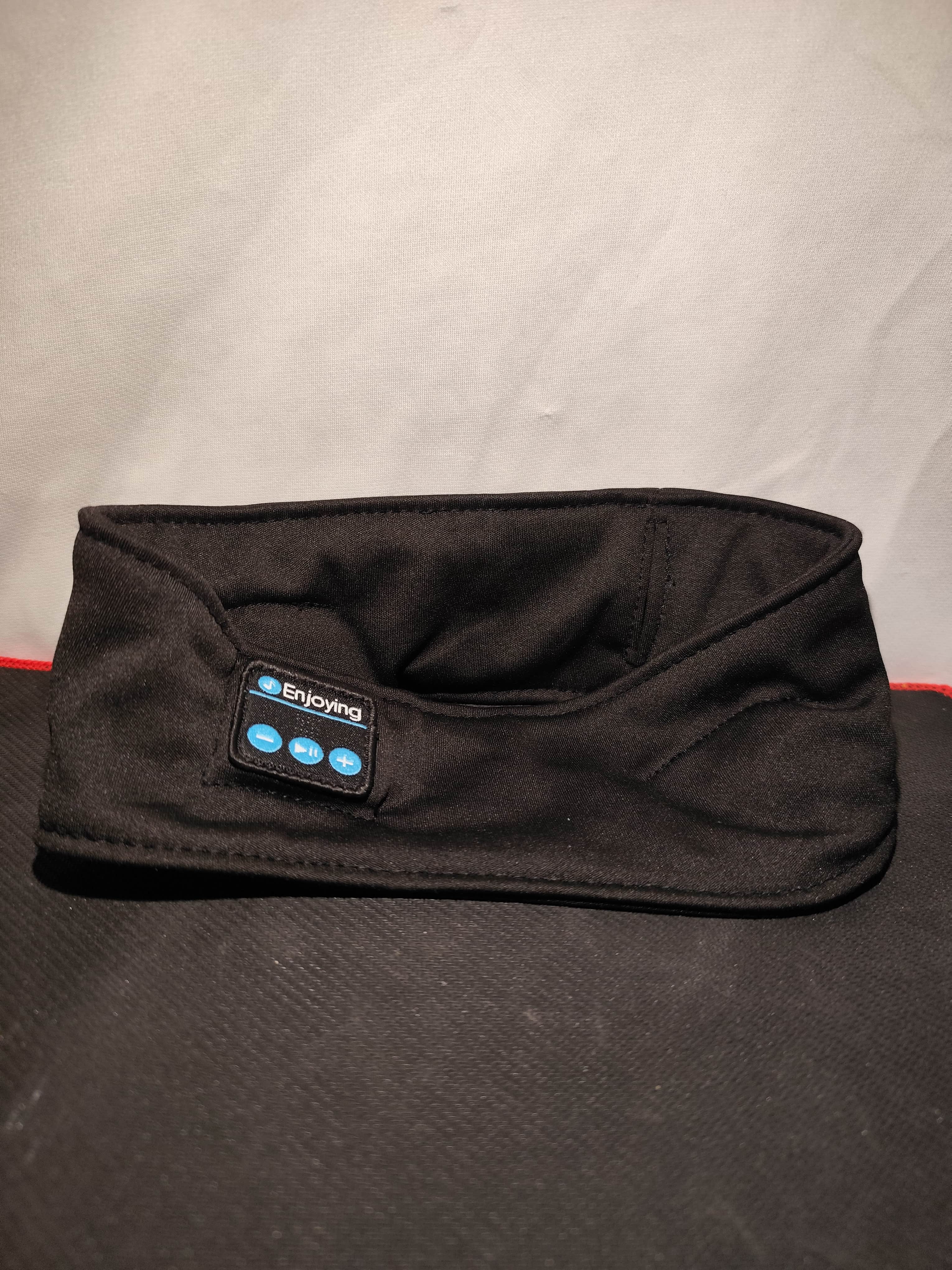 Bezprzewodowa elastyczna opaska ze słuchawkami i maską 🎧