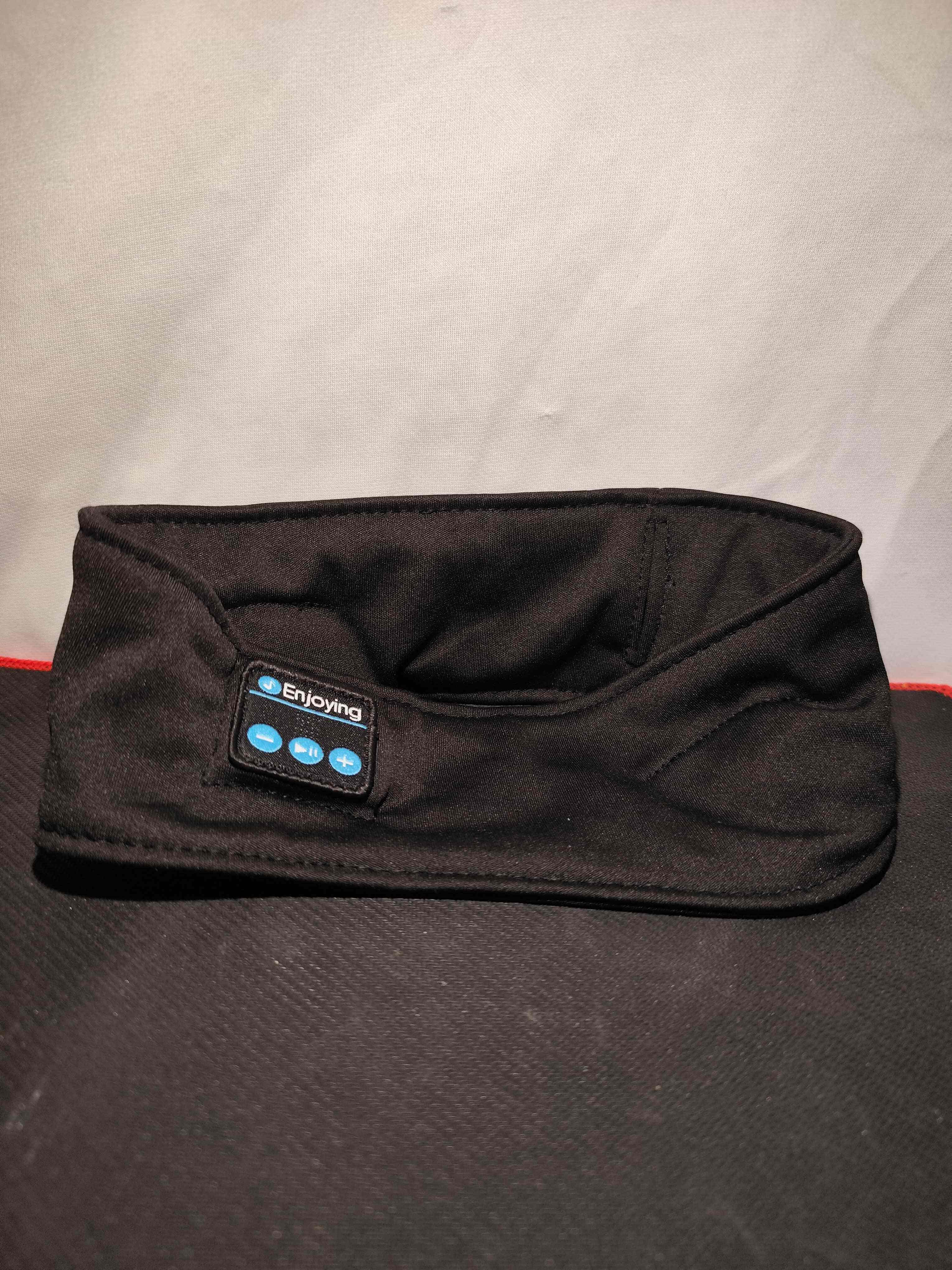 Bezprzewodowa elastyczna opaska ze słuchawkami i maską 🎧